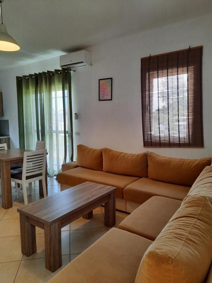 Apartments Alavana Velipojë エクステリア 写真