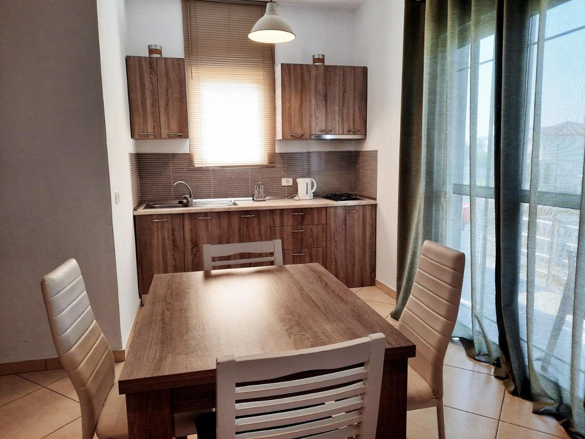 Apartments Alavana Velipojë エクステリア 写真